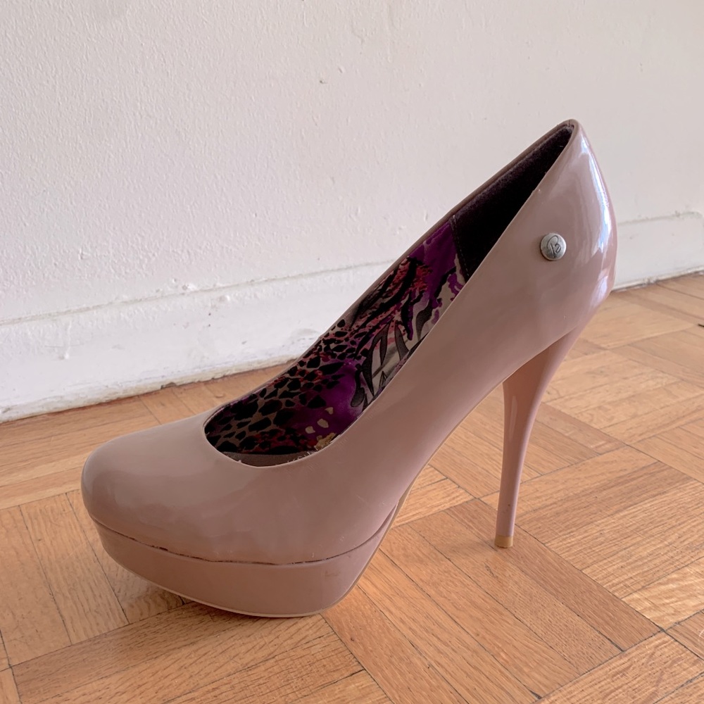 Nude Pumps, 13cm heel, size 9.5 new